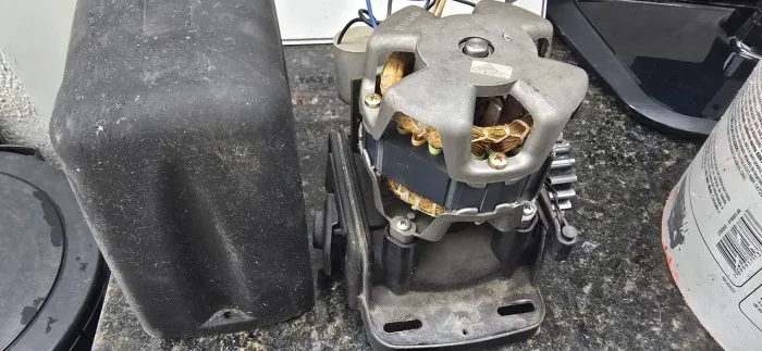 Motor de portão eletrônico