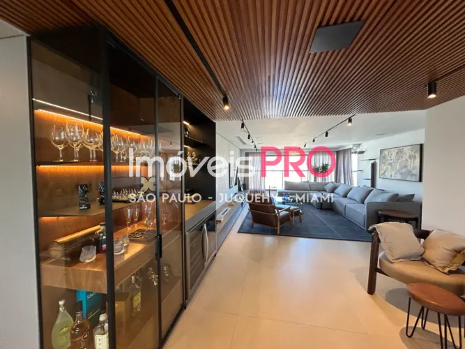 Apartamento à venda na Vila Mariana, 165m², com 2 suítes.