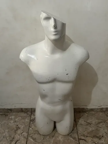 Manequim masculino meia perna fibra