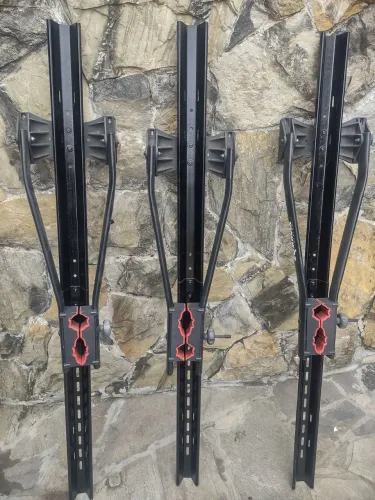 Suporte de bike de teto Eqmax semi-novo<br>Sem detalhes, completos<br>300 reais os 3