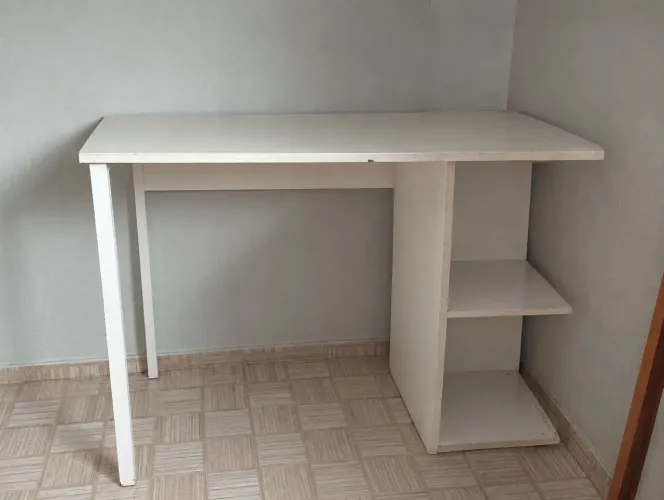 Mesa de estudos à venda