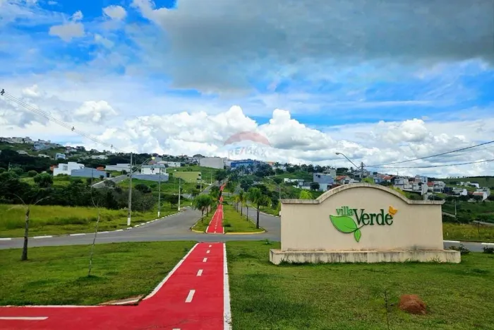 "Terreno dos Sonhos: Villa Verde em Bragança Paulista"