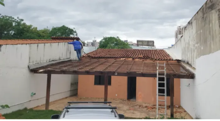 Vendo madeiramento completo para telhado aproximandamente 36 metros quadrados