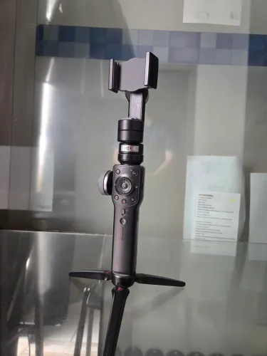 Estabilizador Zhiyun Smooth 4 Gimbal