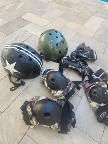 Kit Capacete, Joelheira e Cotoveleira