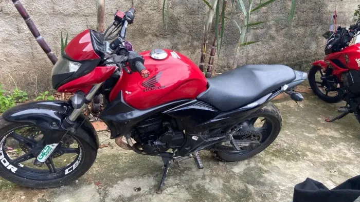 Moto Honda CB 300