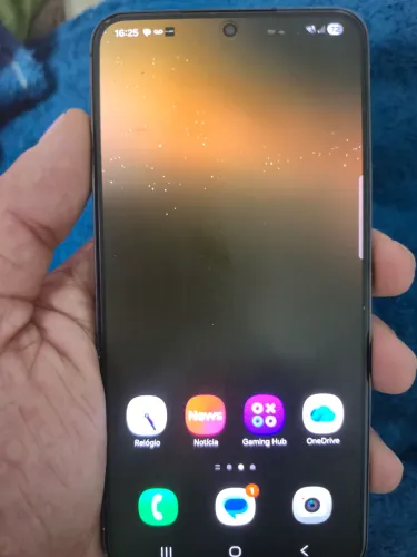 Vendo celular samsung S22 novo com poucas marcas de uso celular rapido com otima camera