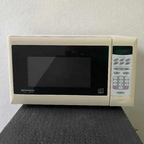 Forno Microondas Continental de 30 litros
