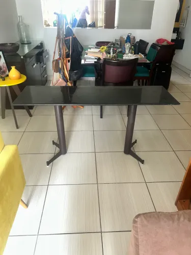 Aparador/mesa preta