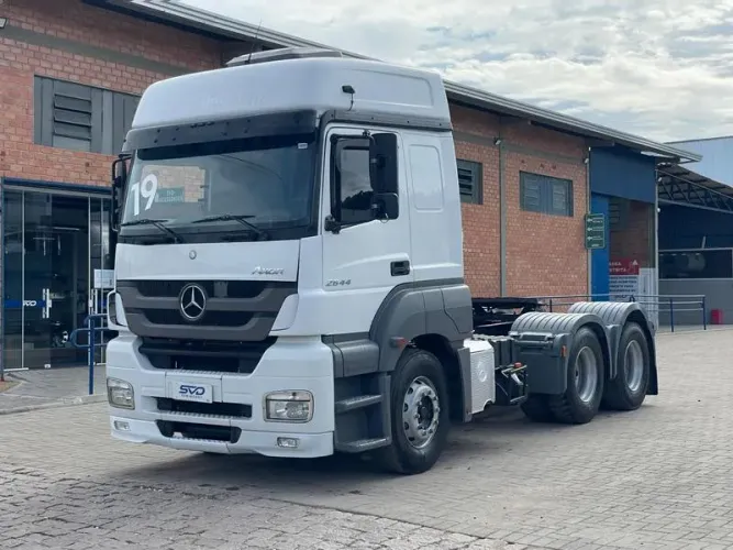 MB AXOR 2644 6X4 ANO 2019 - COM 479 MIL KM - TETO ALTO + CABINE LEITO - REPASSE