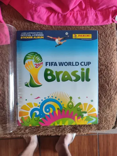 álbum copa do mundo 2014 completo - capa brochura