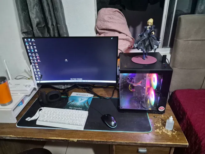 Computador com periféricos