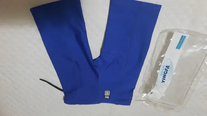 Traje Fast de Natação Yng Fá. Tam. XS. 280,00