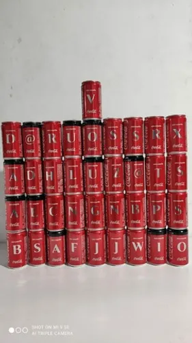 Latinhas de coca cola 220ml letras. 