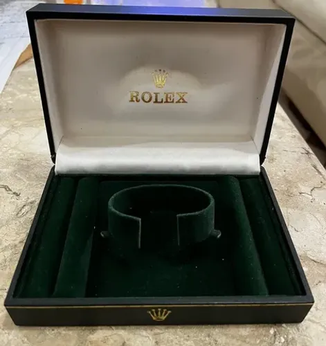 Caixa original usada de relógio Rolex 
