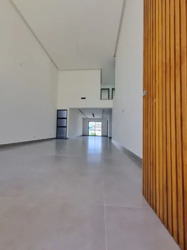 Dúplex 04 suítes com piscina vale dos cristais Macaé RJ! Com Acabamento TOP!
