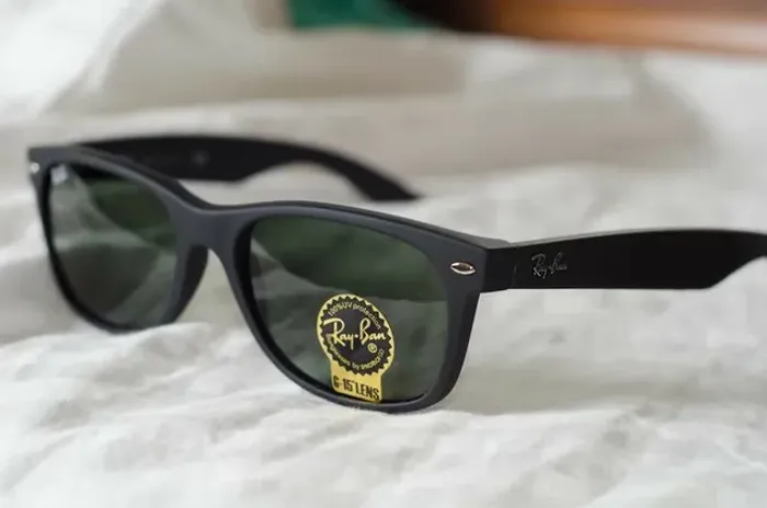 Rayban Justin lente verde oliva safari 2 anos de garantia.