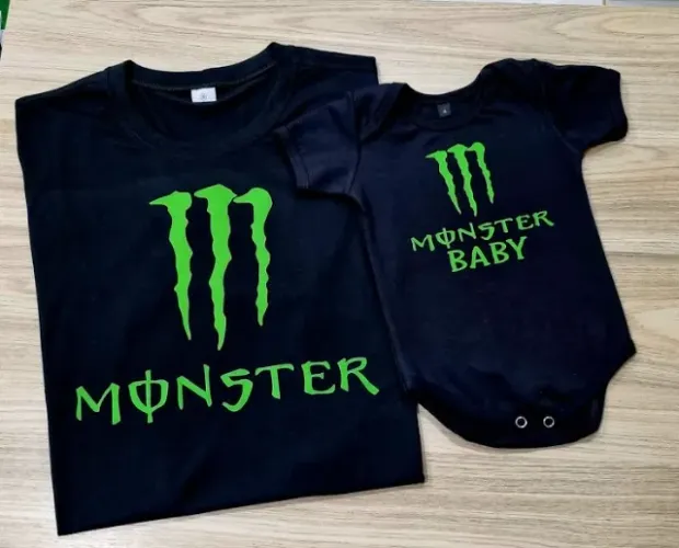 Camiseta preta personalizada
