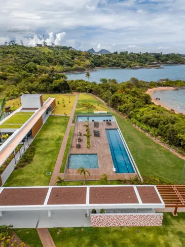 Lote em condomínio fechado com 675m2 disponível a venda no Alphaville 3 praias em Guarapar