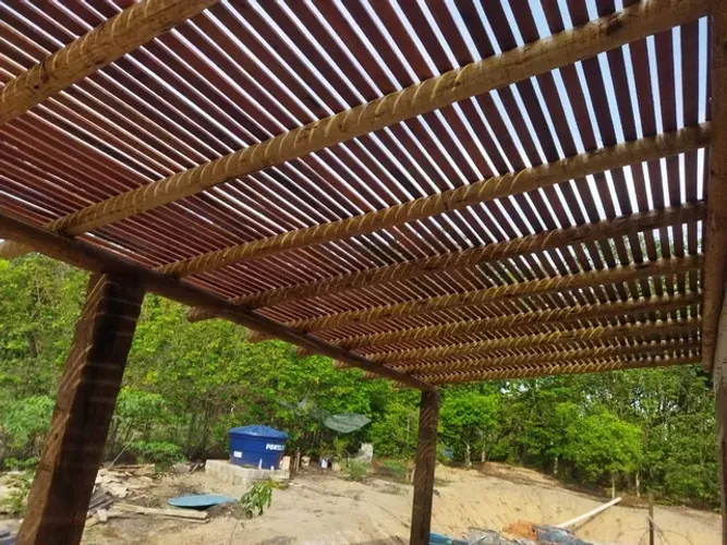 Eucalipto tratado roliço 8 a 10 com 6mt