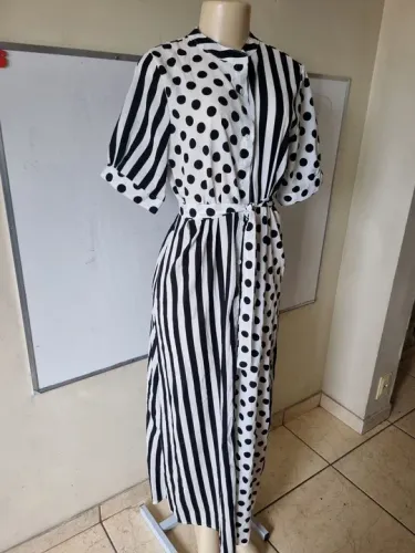 Vestido longo bolinhas e listras