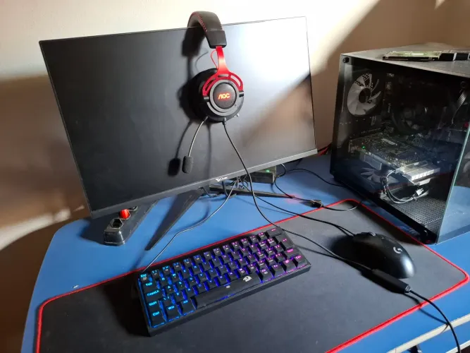 PC Gamer com Monitor, Teclado e Mouse