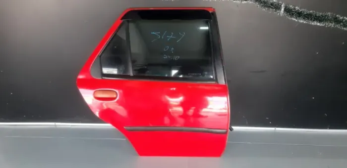 Porta traseira direita Ford Fiesta 1996 a 2002 porta vazia LEIA
