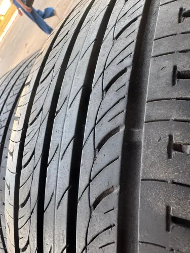 Pneus medida 235/55R18 várias marcas com 70% e 80% de vida útil und.