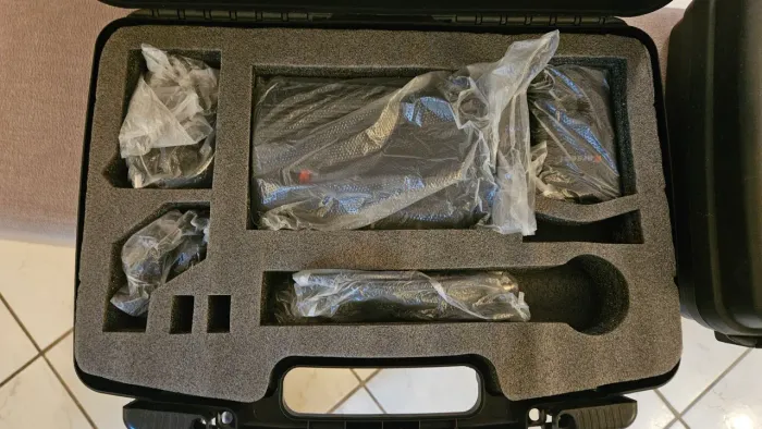 Kit 2 Microfones Sem Fio Karsect UHF (KRU-200 + KLT-8U)