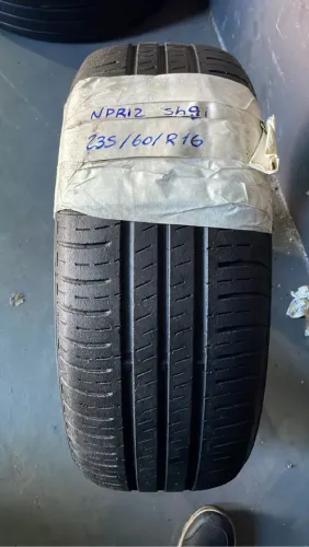 Pneu Laufen 235/55 R18 meia vida
