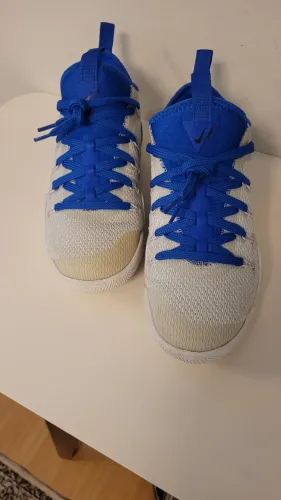 Tenis Nike Hypershift