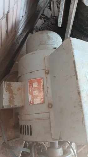 Vendo um gerador 7.5 cv