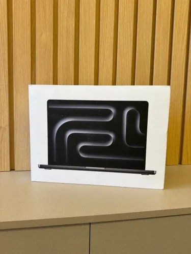 MacBook Pro 1TB / 16gb RAM com Apple M5 - Lacrado