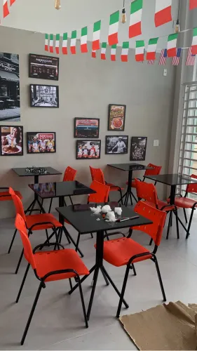 Mesa e cadeiras restaurante 