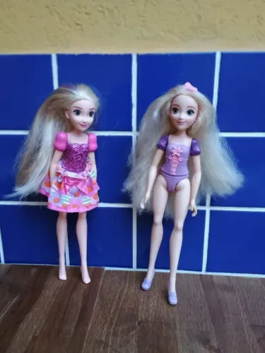 Lote de 2 bonecas Rapunzel