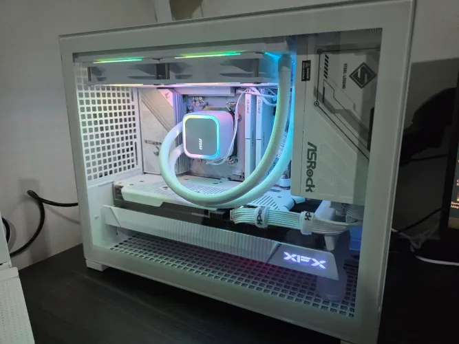 Pc gamer B850m ice 9600x rx7800xt 32gb ddr5