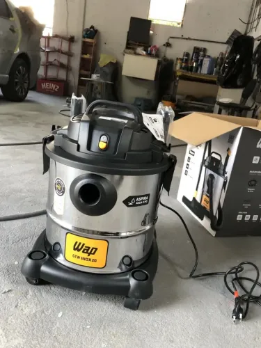Aspirador Pó e Água WAP GTW Inox 20 com Soprador 1600W 160Mbar 20 Litros