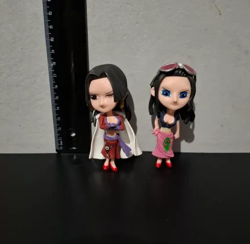 One Piece Miniaturas Boa Hancock e Nico Robin