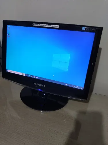 Monitor 16 Polegadas