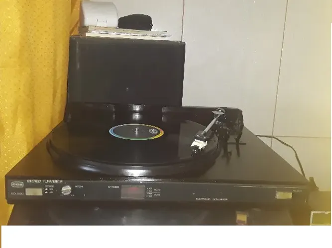 Toca Disco CCE Modelo Bd-250 -  R$ 700,00