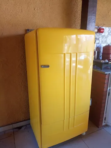 GELADEIRA ANTIGA FUNCIONANDO 