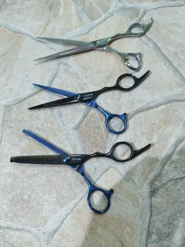 Tesouras e navalhetes