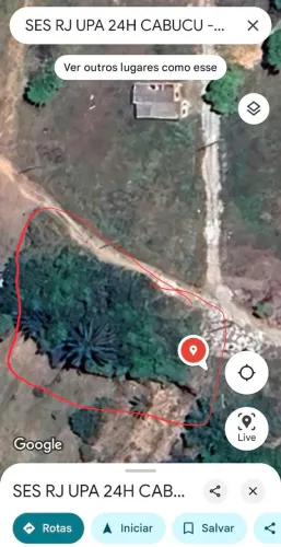 Vendo ou troco um terreno por um carro   que me enterece. 