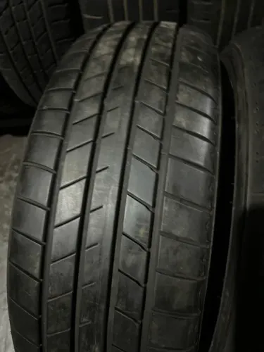 Pneu 225/55/18 Bridgestone 85 % Vida util!