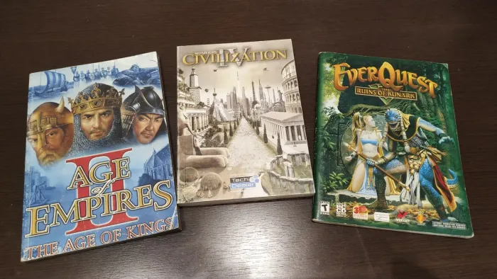 Manuais de Jogos de PC - Age of Empires II, Civilization IV ou EverQuest