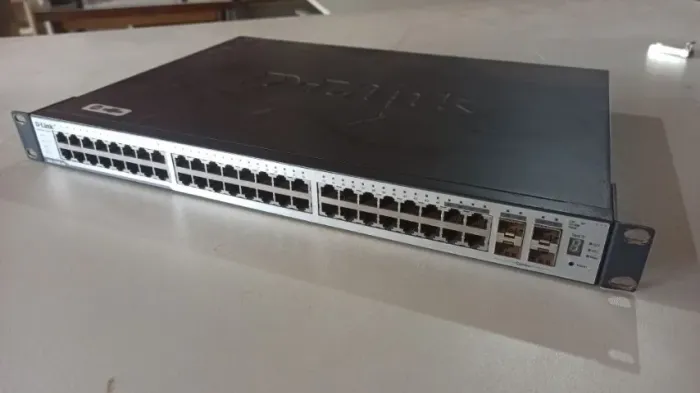Switch D-Link DGS-3100-48 Managed 48 Portas