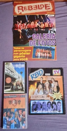 Lote com DVDs e pôsters RBD
