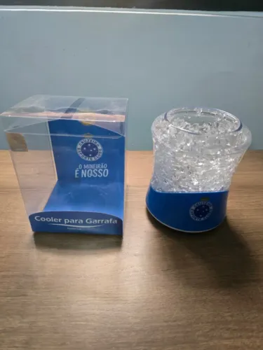 cooler para garrafa com gel congelante cruzeiro