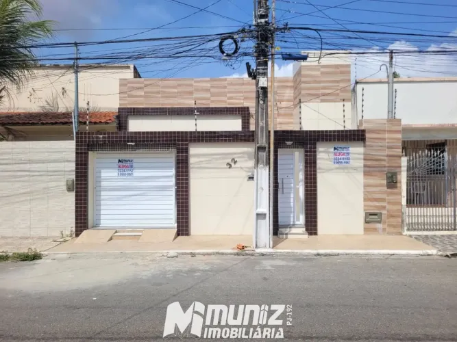 Excelente Casa Espaçosa Para Alugar Na Rua Marechal Floriano Peixoto - Bairro Getúlio Varg