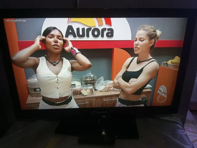 Tv Buster 42 polegadas perfeita 